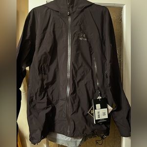 Arc’teryx gortex shell jacket black